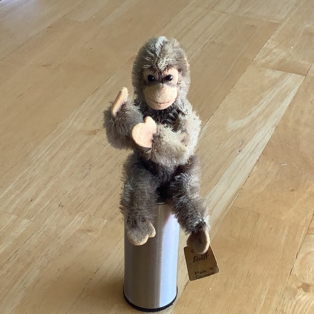 vintage STeiff Monkey, Germany, 5“ long